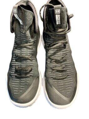 NEW UNDER  ARMOUR Ace Highlight High Top Women’s Volleyball Sneakers 10 Women’s